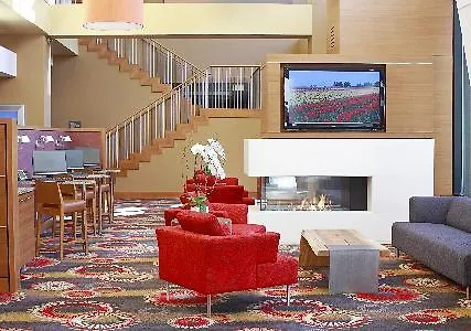 Residence Inn By Marriott Vancouver Downtown 3*,