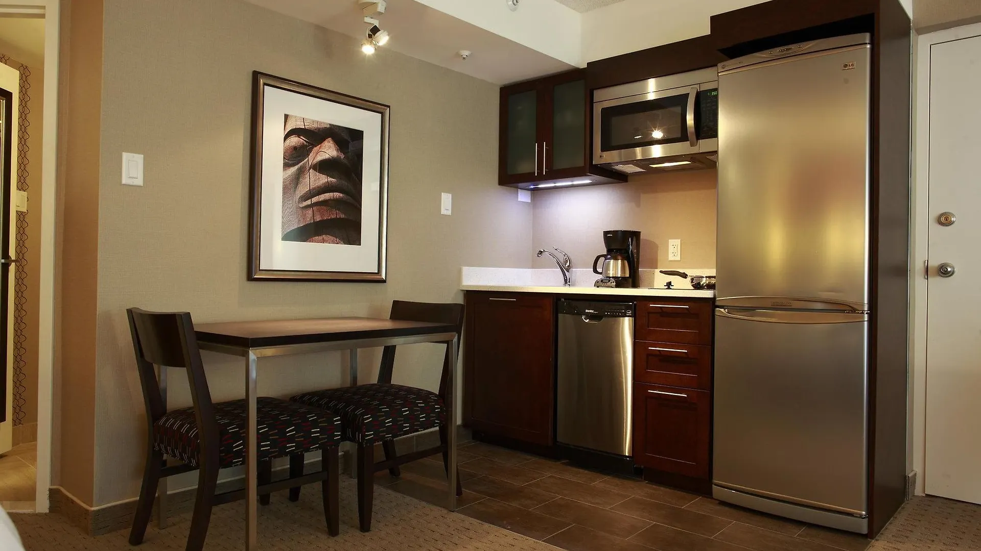 Residence Inn By Marriott Vancouver Downtown 3*,